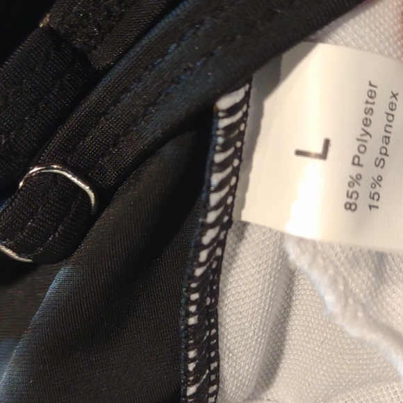 Gorgeous Black Swimming Top Size L - Picture 5 of 5